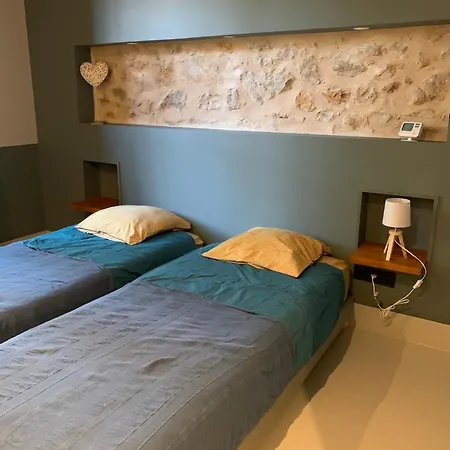 Avec Jardin Villa *